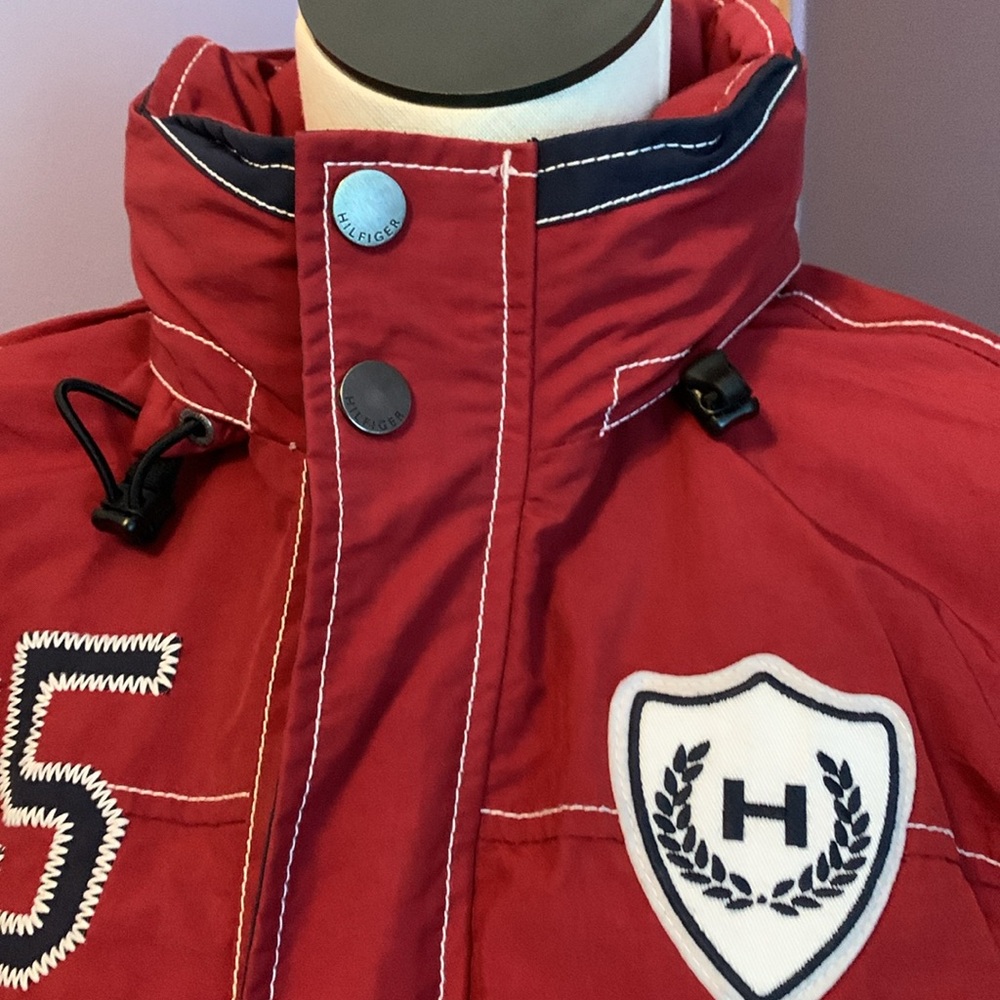 Tommy Hilfiger Jacket with Concealed Hood, size medium. Like Garnet in color - Picture 3 of 16
